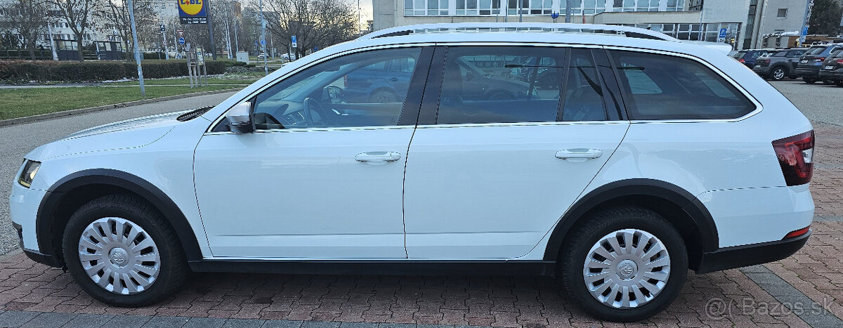 Skoda Octavia Combi Scout 2.0 TDi DSG 4x4 135 kW, r.2019 - 4