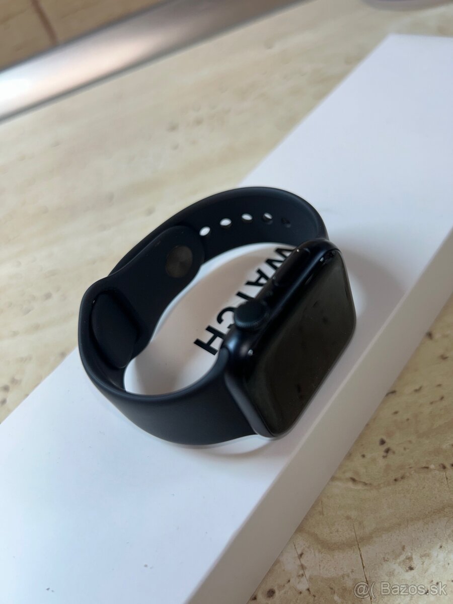 Apple Watch SE - 4