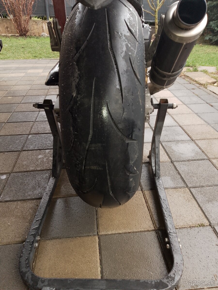 Honda Hornet CB 600f - 4