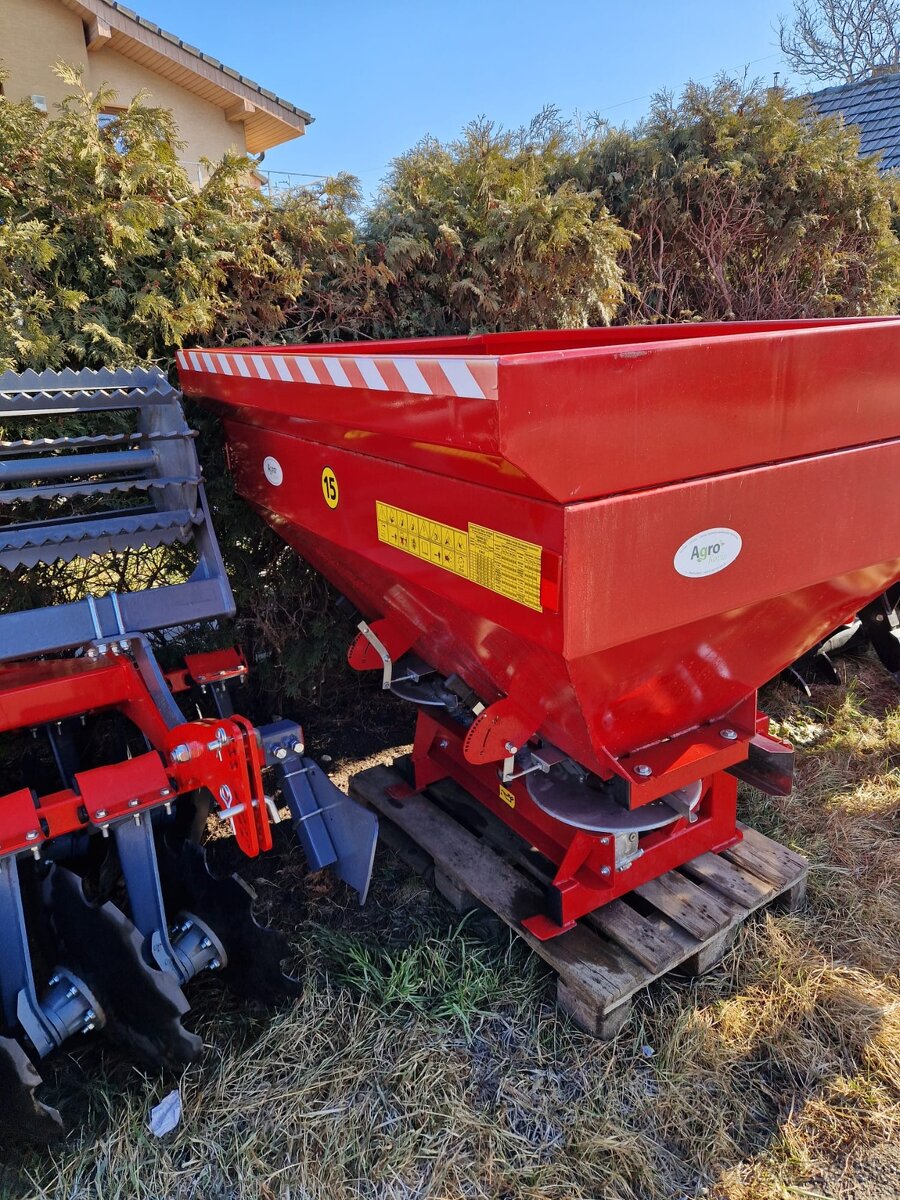 Rozmetadlo umelého hnojiva - 4