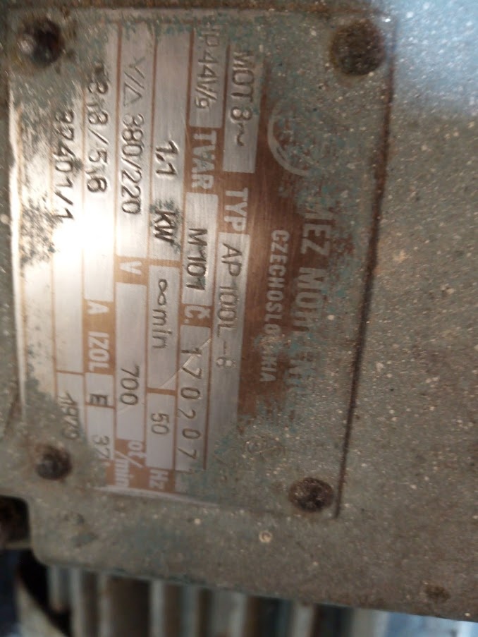 Predám elektromotor 2 ks - 4