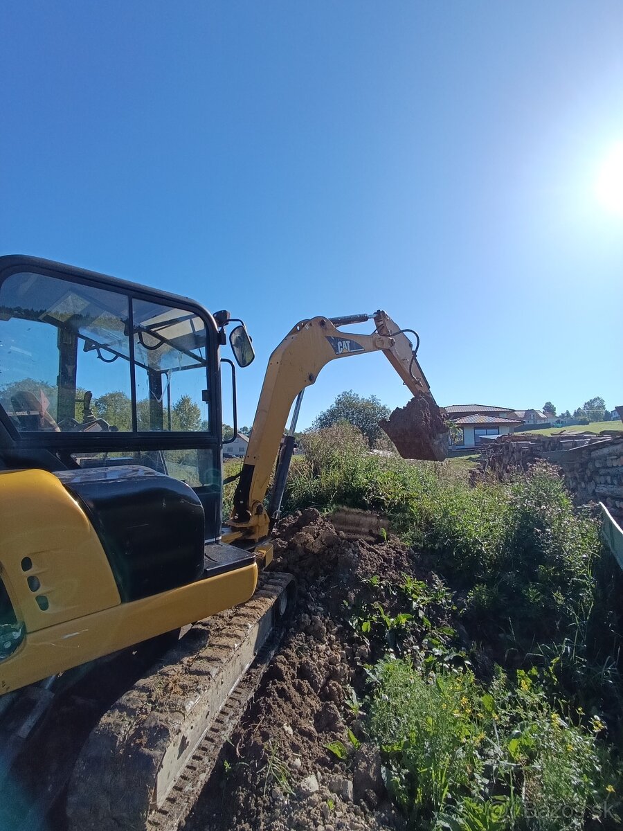 Minibager Cat 302.5 - 4