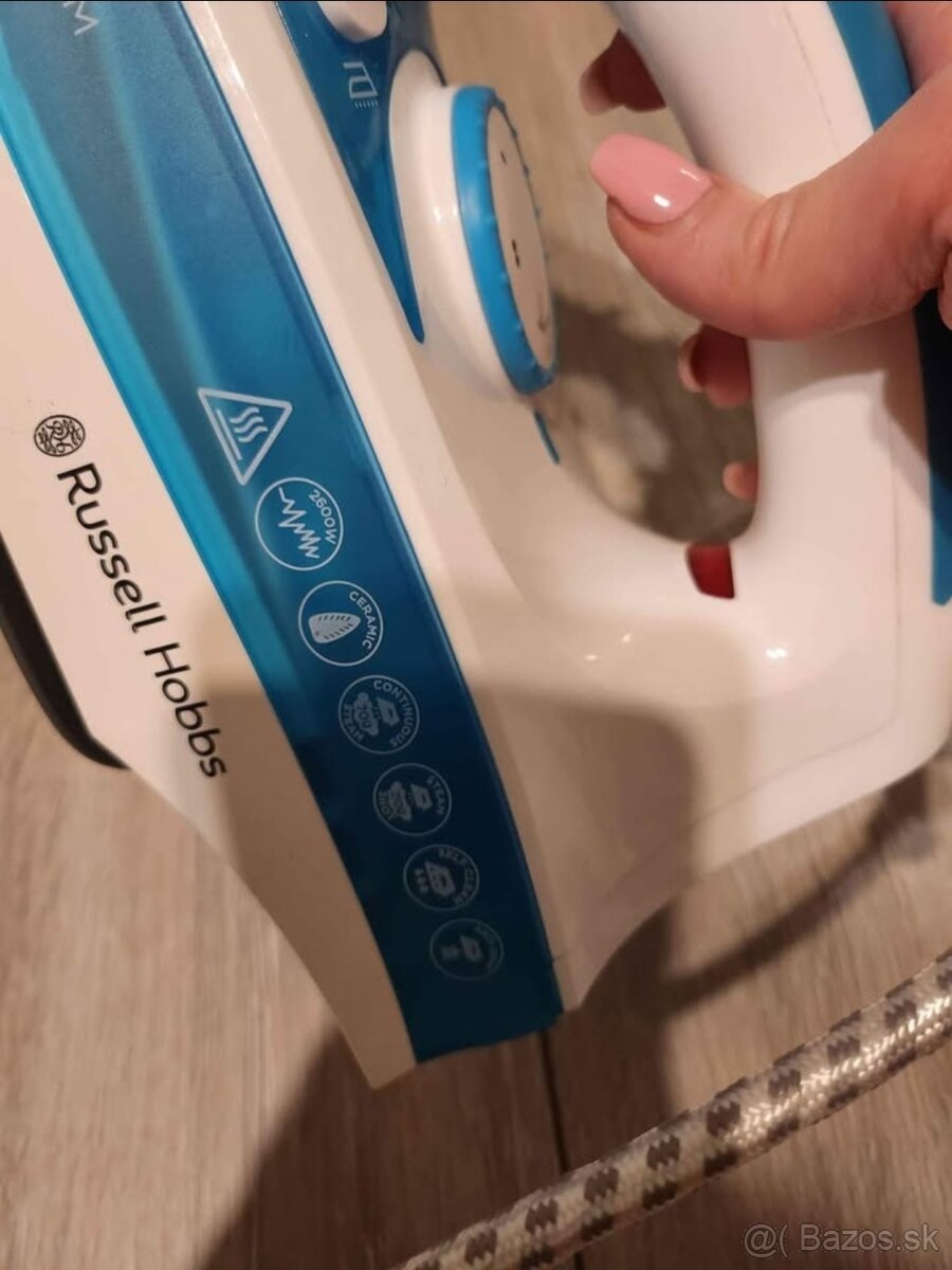 Žehlička Russel Hobbs 2600W - 4