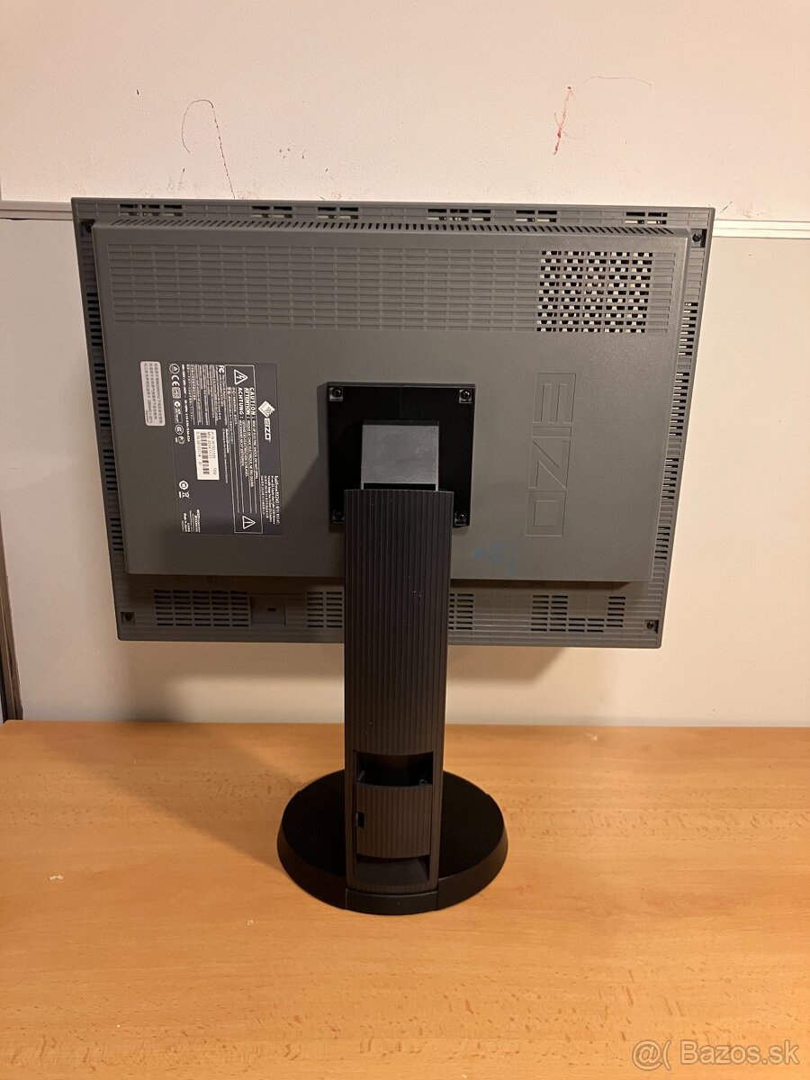 EIZO RadiForce RX240 – profesionálny medicínsky monitor (21, - 4
