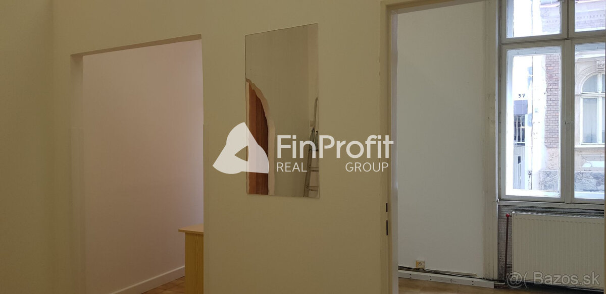 Prenajmem obchodno - kancelárske priestory v Nitre 55m2 - 5 - 4