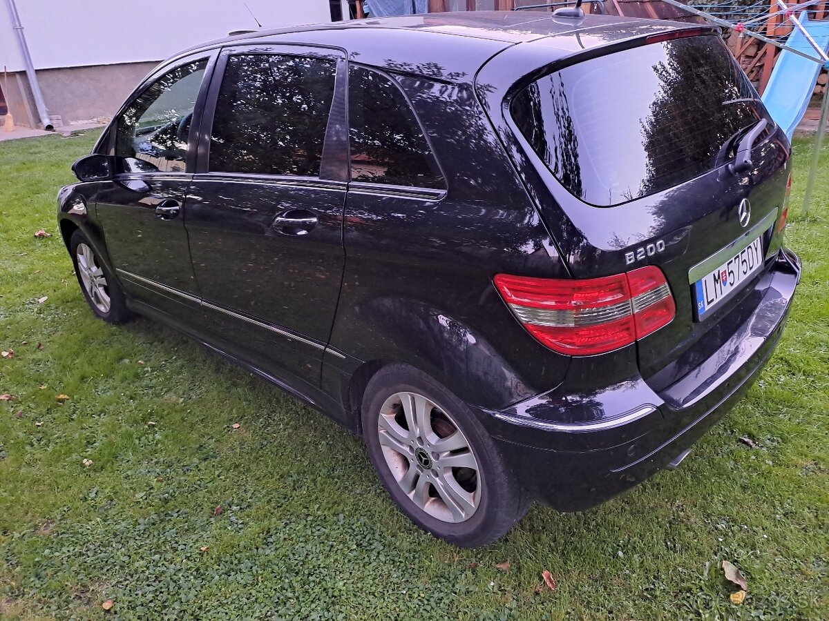 Predám Mercedes-Benz B trieda B 200 - 4
