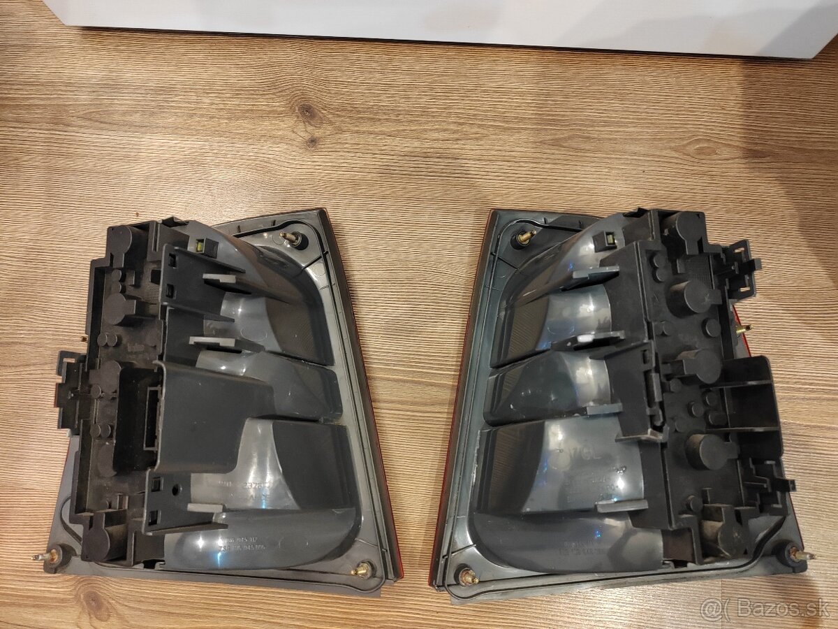 Škoda Octavia 1 zadné svetlá - 4