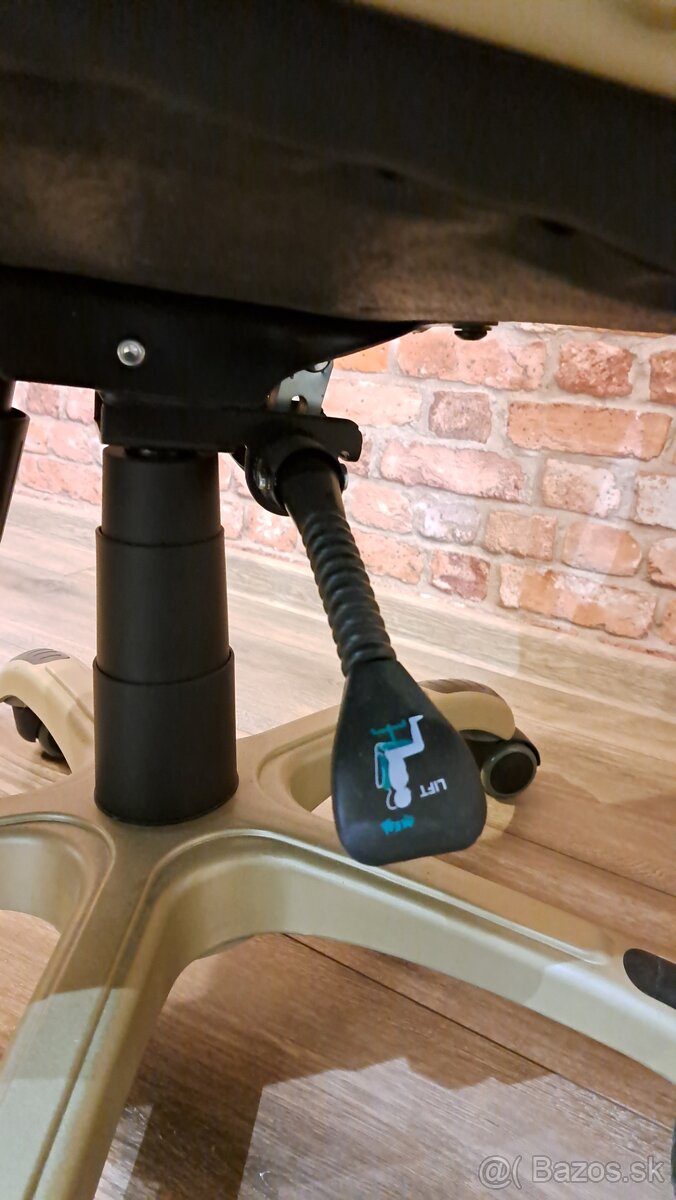 Kancelárske kreslo - 4