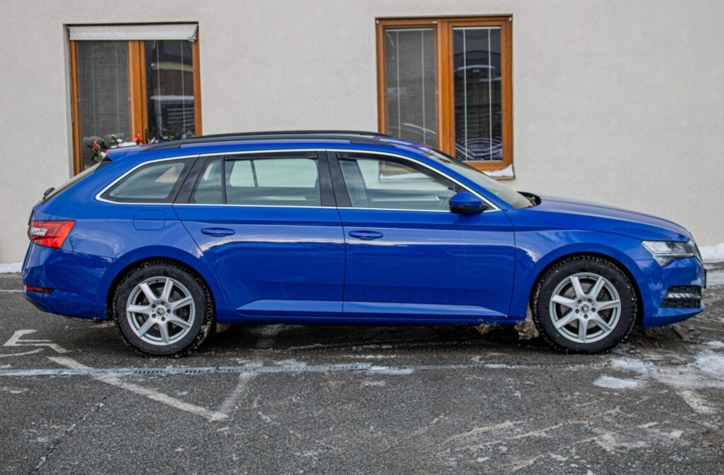 Škoda Superb Combi 2.0 TSI Ambition DSG - 4