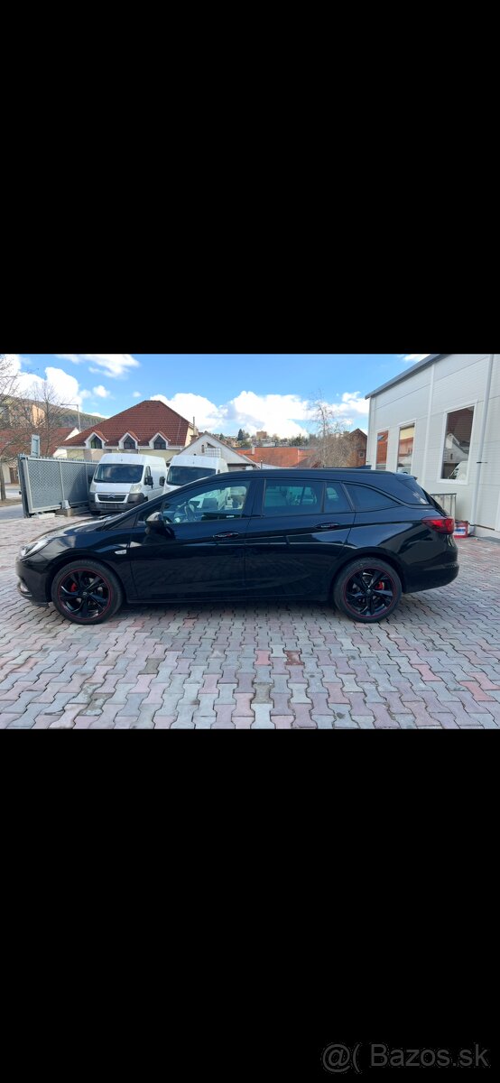 Opel astra sports tourer+ - 4