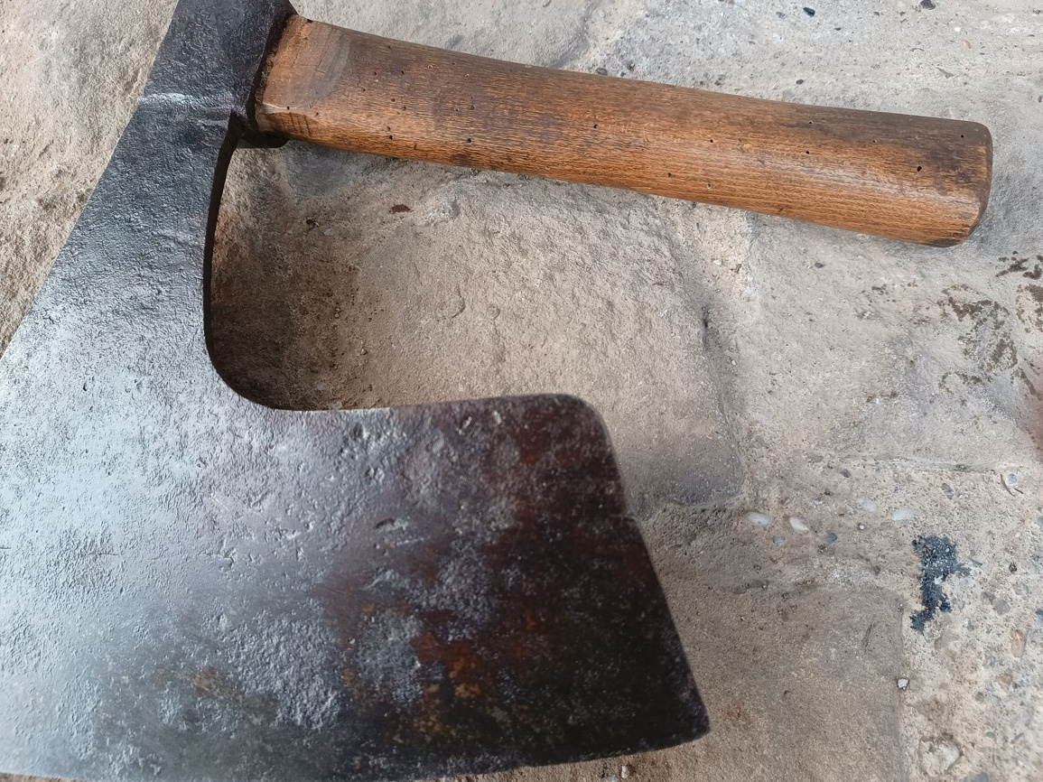 sekera,sekery,hoblík,nebožiec,staré náradie, topor jj - 4