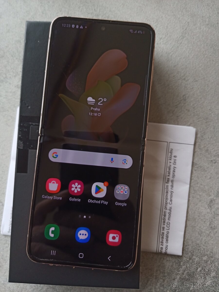 Samsung Galaxy Z Flip 4 - 4