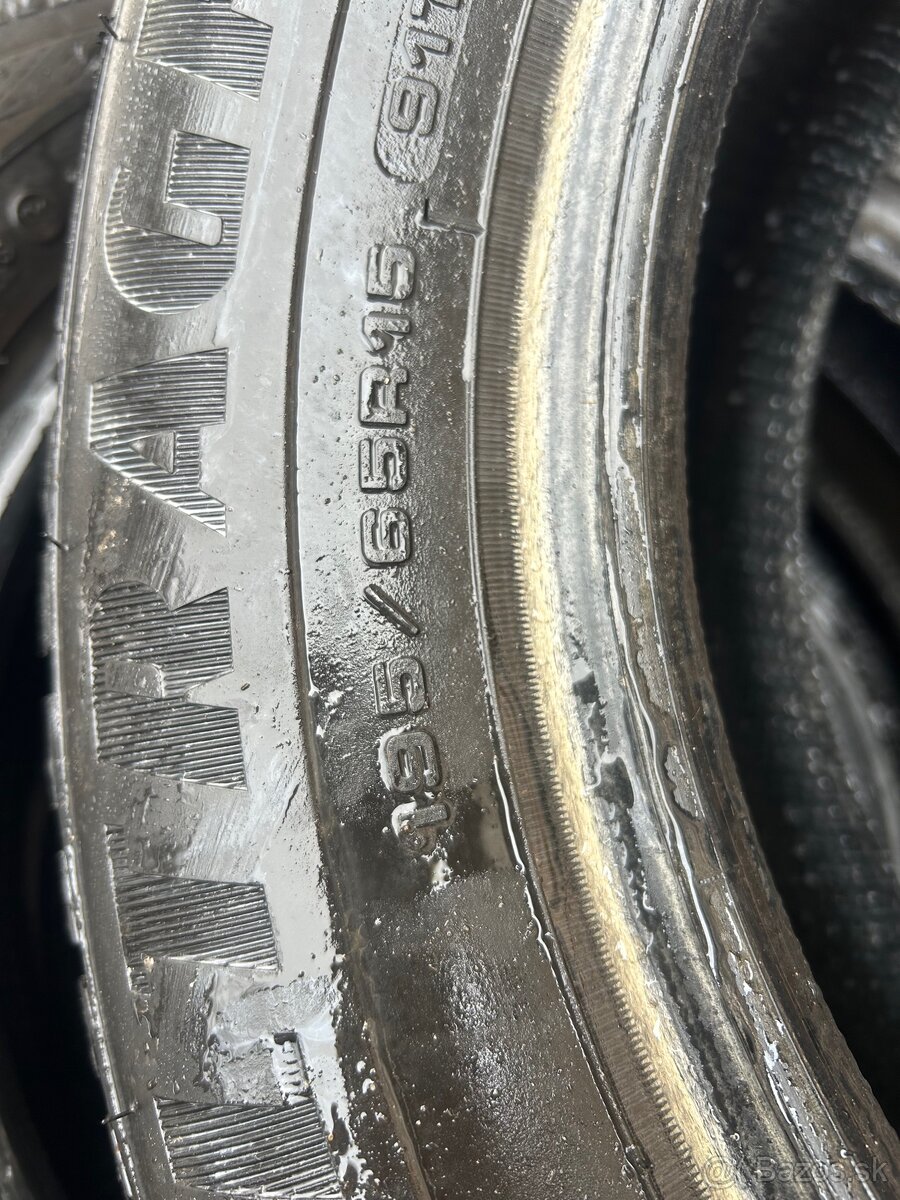 GoodYear ultragrip8 195/65/15” - 4