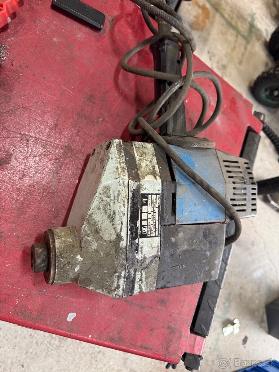 Magnetická Vrtacka Narex bux - 4