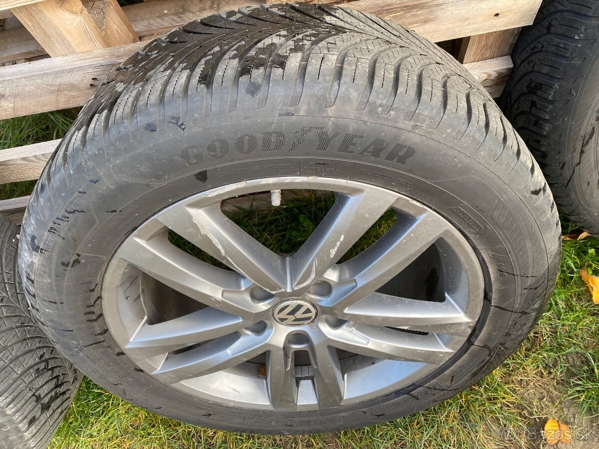 Original sada 5x130, 19”VW Touareg alu disky s Michelin - 4