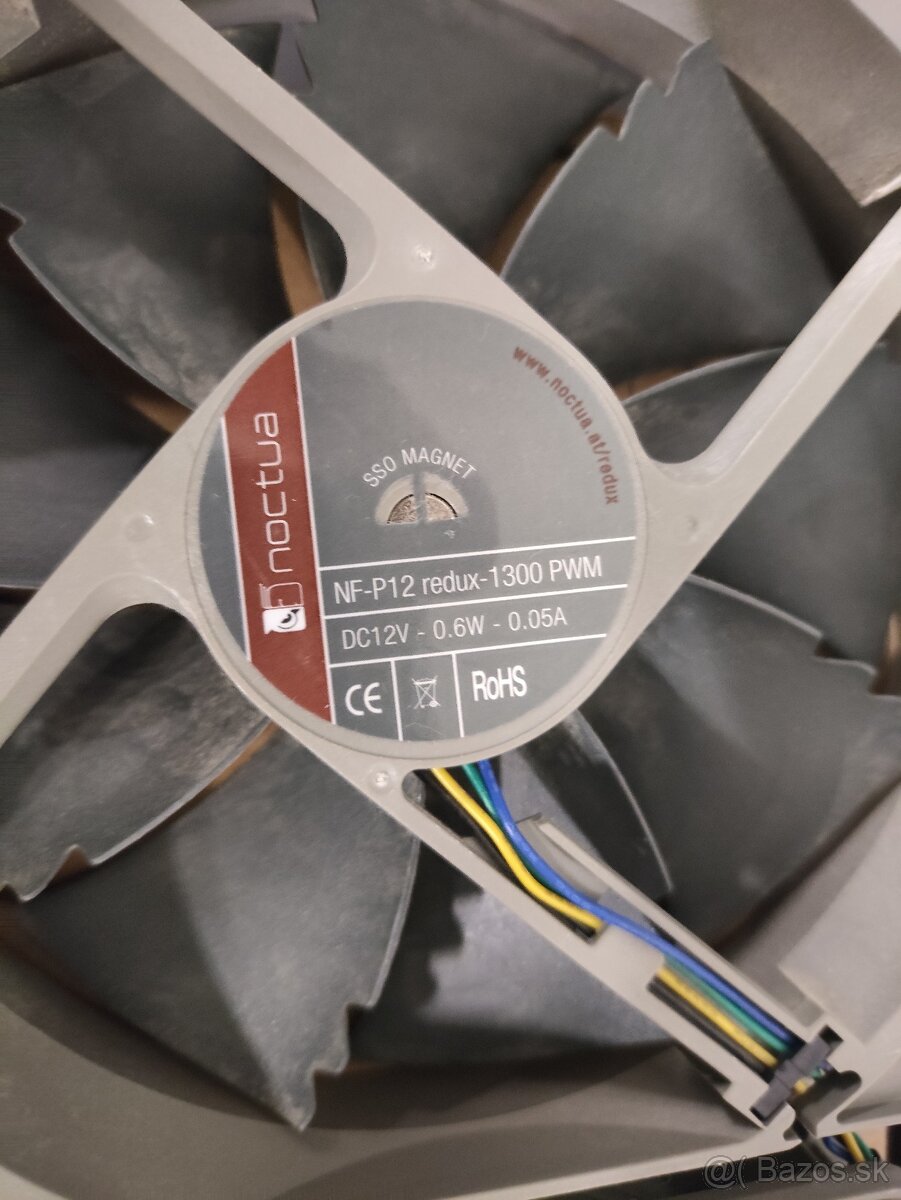 2x Noctua NF-P12 Redux 1300 PWM - 4