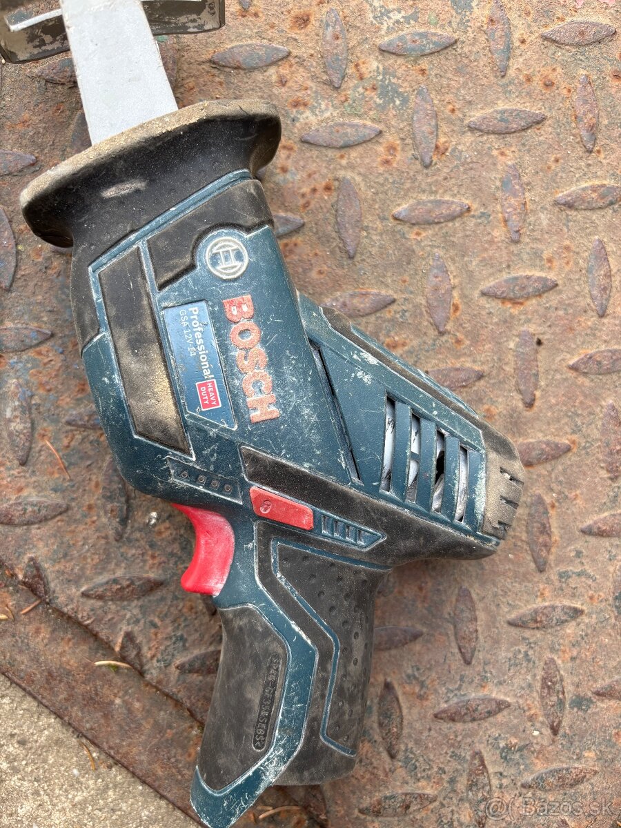 predam Bosch pilku chvostovu 12V aku - 4