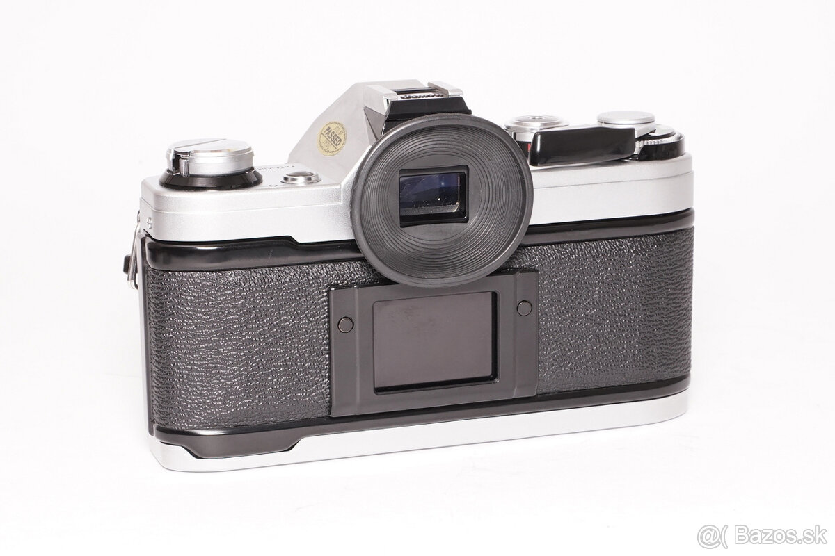 Canon AE-1, FD 50mm/1,4, blesk, brašňa - 4