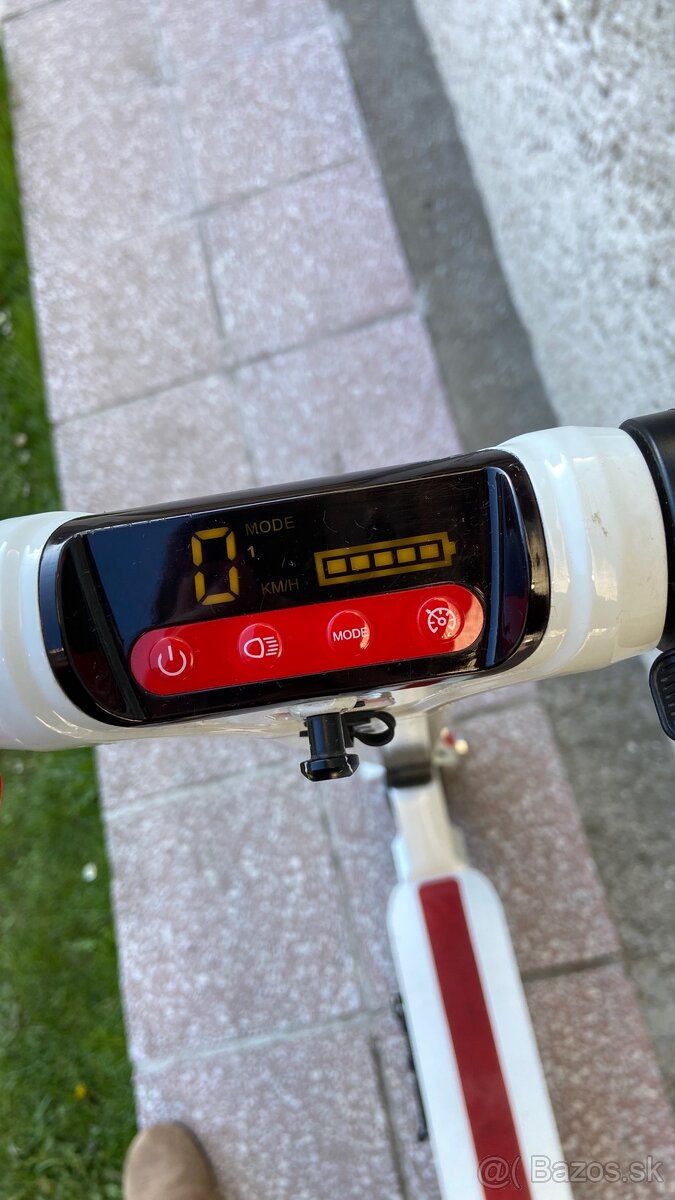 Elektrická kolobežka HECHT 5125 - 4