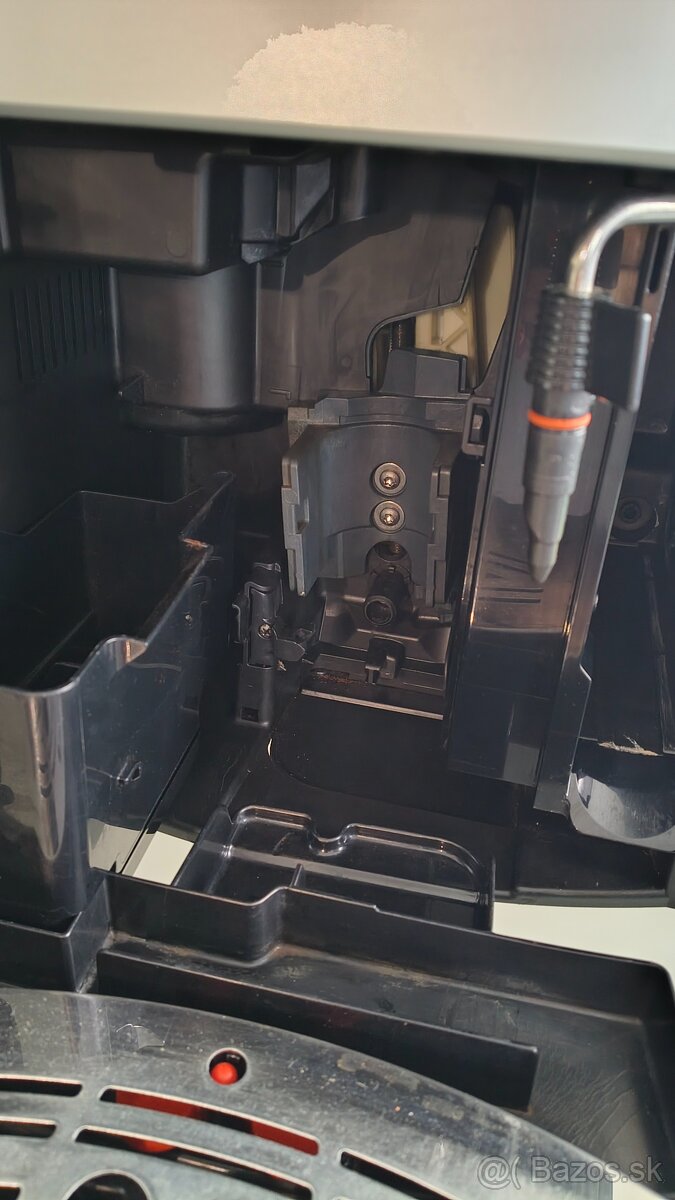 Kávovar DeLonghi ESAM 6400 - 4