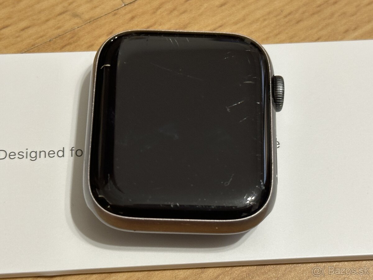 Apple Watch Series 5 Nike+ - 4