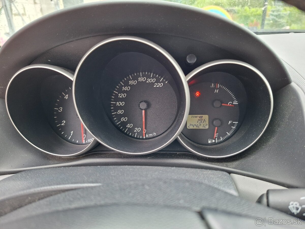 Mazda 3, 1.6D, STK platná 01/2028 - 4