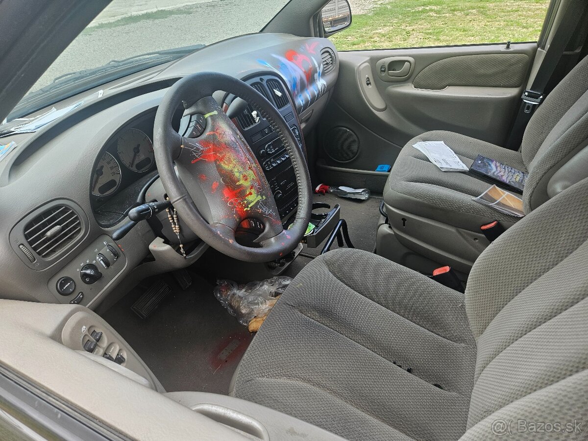 Chrysler Voyager 2.8 CDR Automat - 4