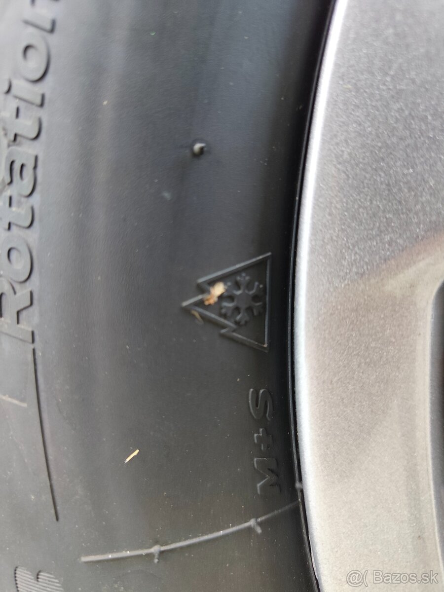 Zimná sada 185/65 R15 vrátane diskov a puklic - 4