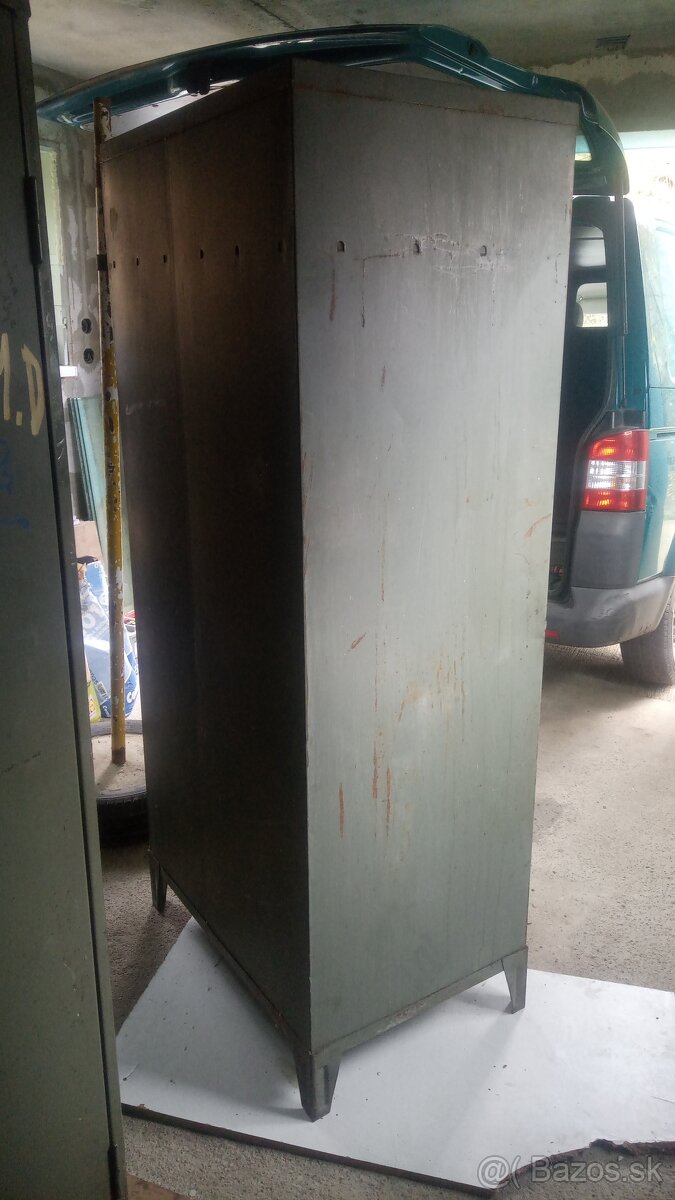 Plechová skriňa - 4