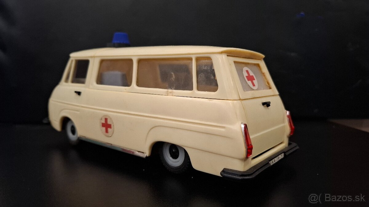 Predám skoda 1203 sanitka - 4
