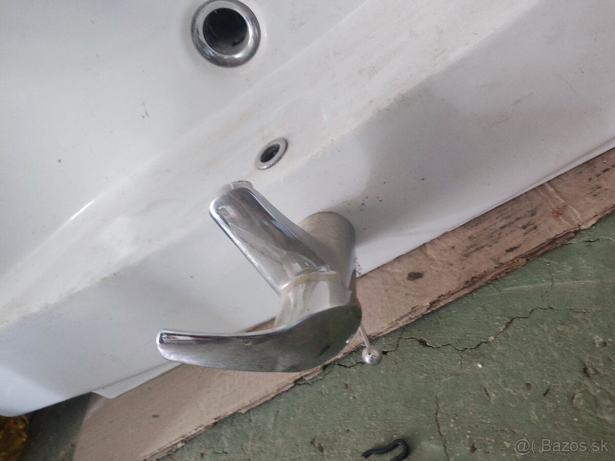 Predám veľké umývadlo+bateria - 4