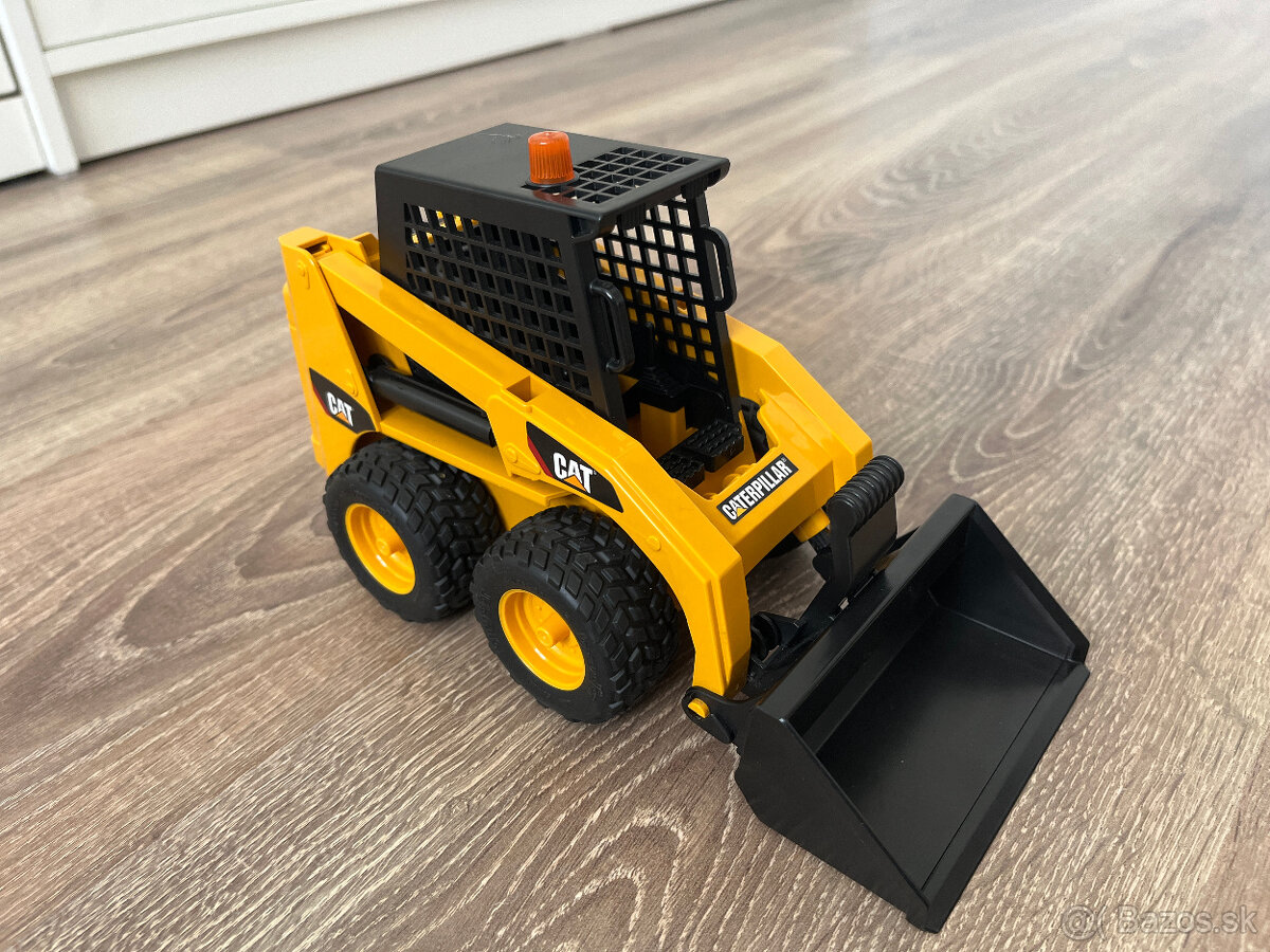 Cat Bruder otočný nakladač - 4