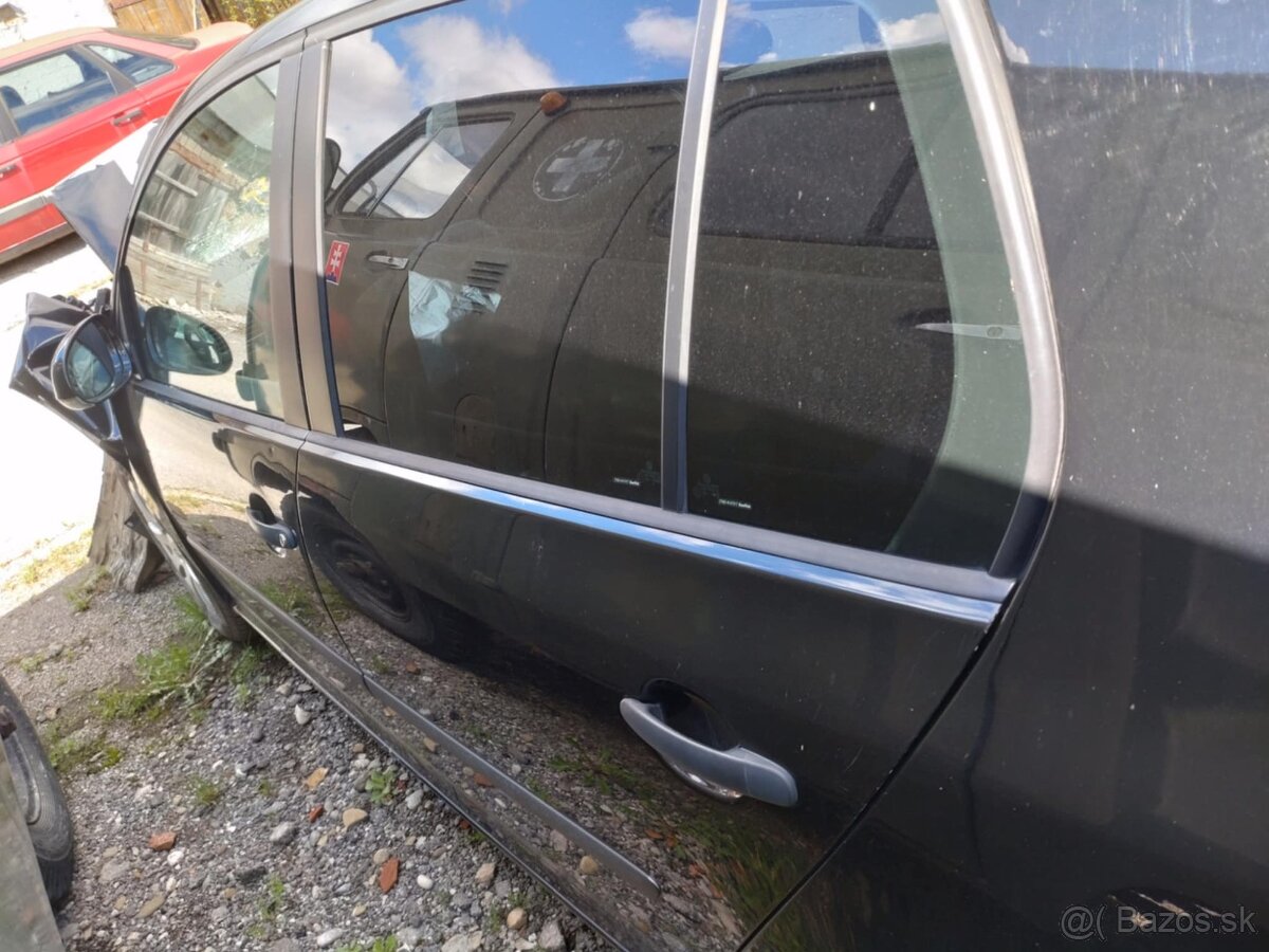 Rozpredám vw golf v - 4