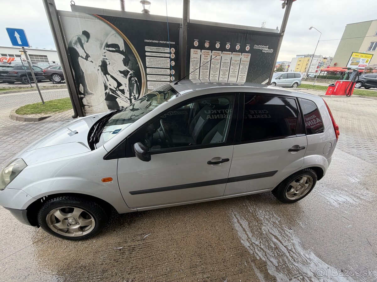 Ford fiesta 1.4 - Nafta - 4