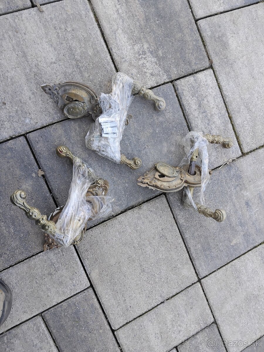 Mosadzné klucky - 4