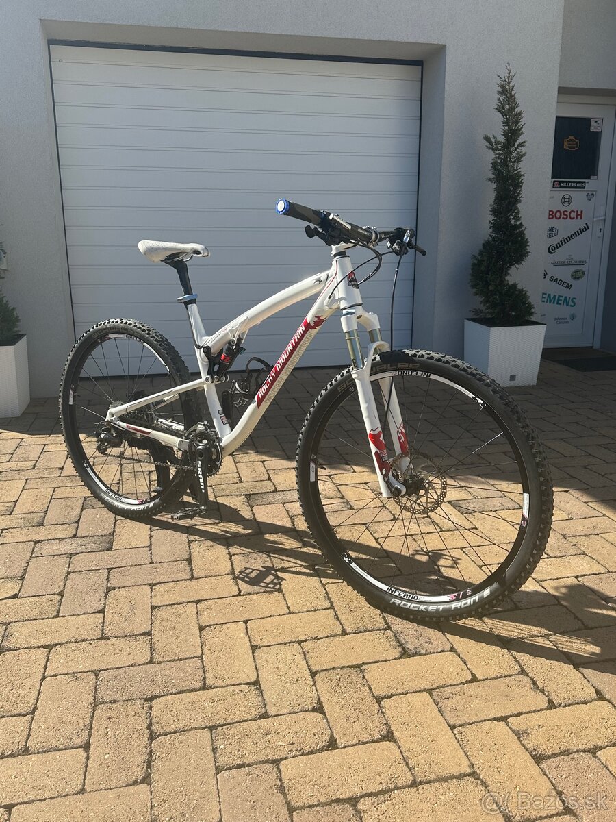 Rocky Mountain Element 970