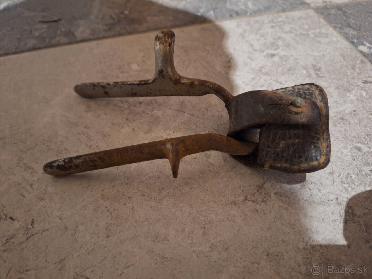 Starý ručný zastrihávač vlasov - 4