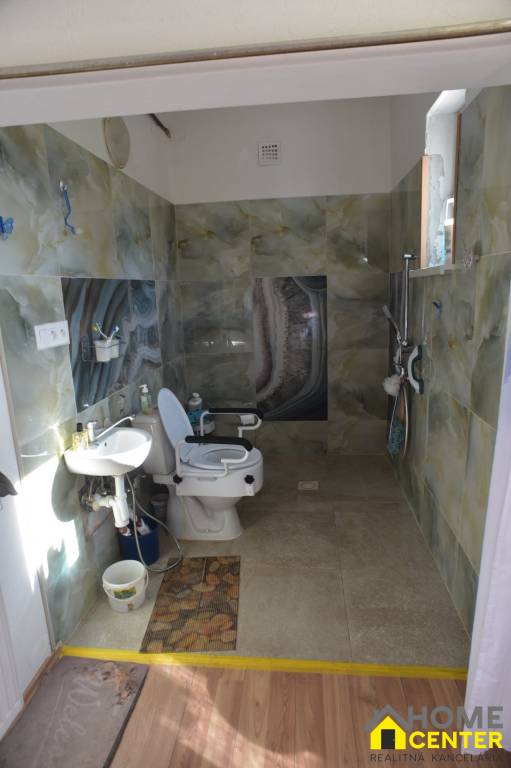 PREDAJ 2 izbový rodinný dom v Bene - KOMÁRNO - 4