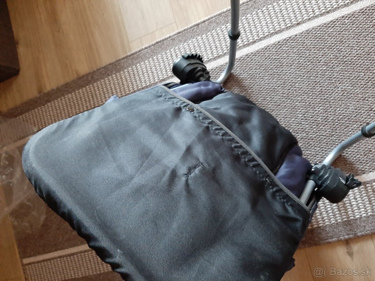 Detske polohovateĺne hojdacie kresielko - 4