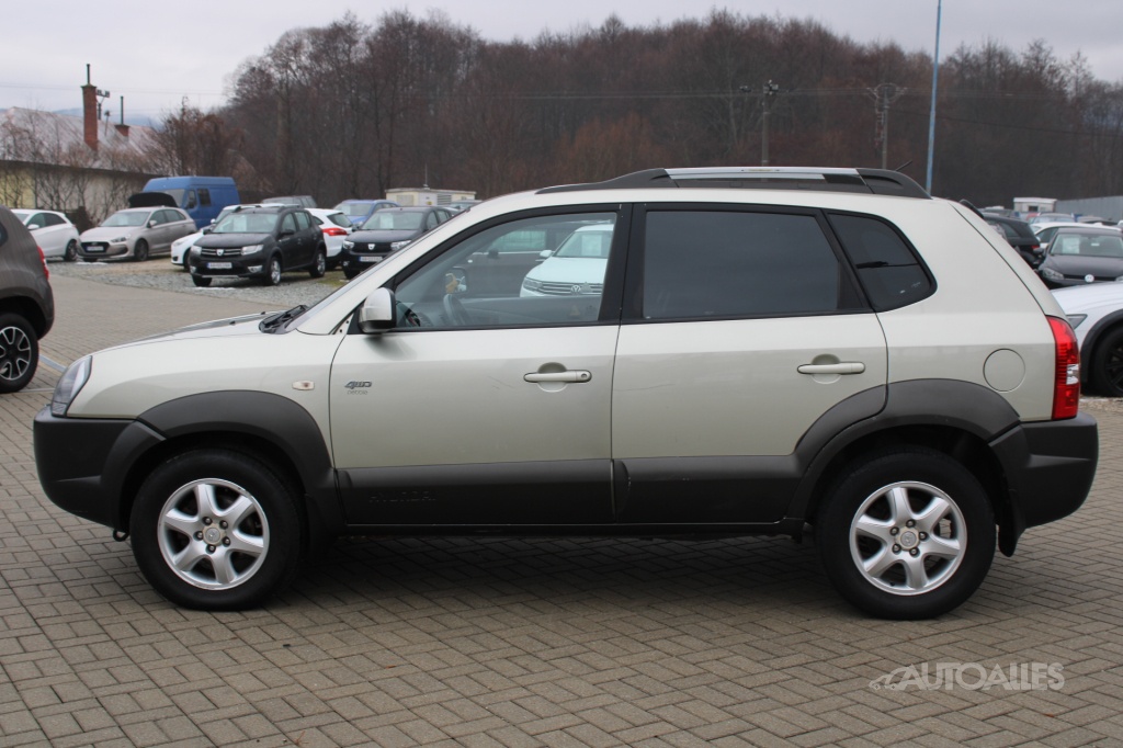 Hyundai Tucson 2,0 CRDi 82 kW 4WD DYNAMIC, STK,EK 11/2027 - 4