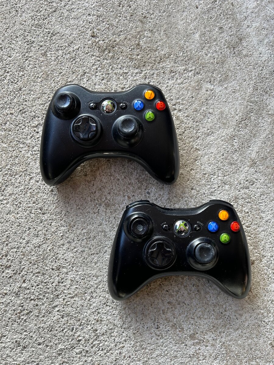 Xbox 360 + Kinect + 2x Joystick - 4