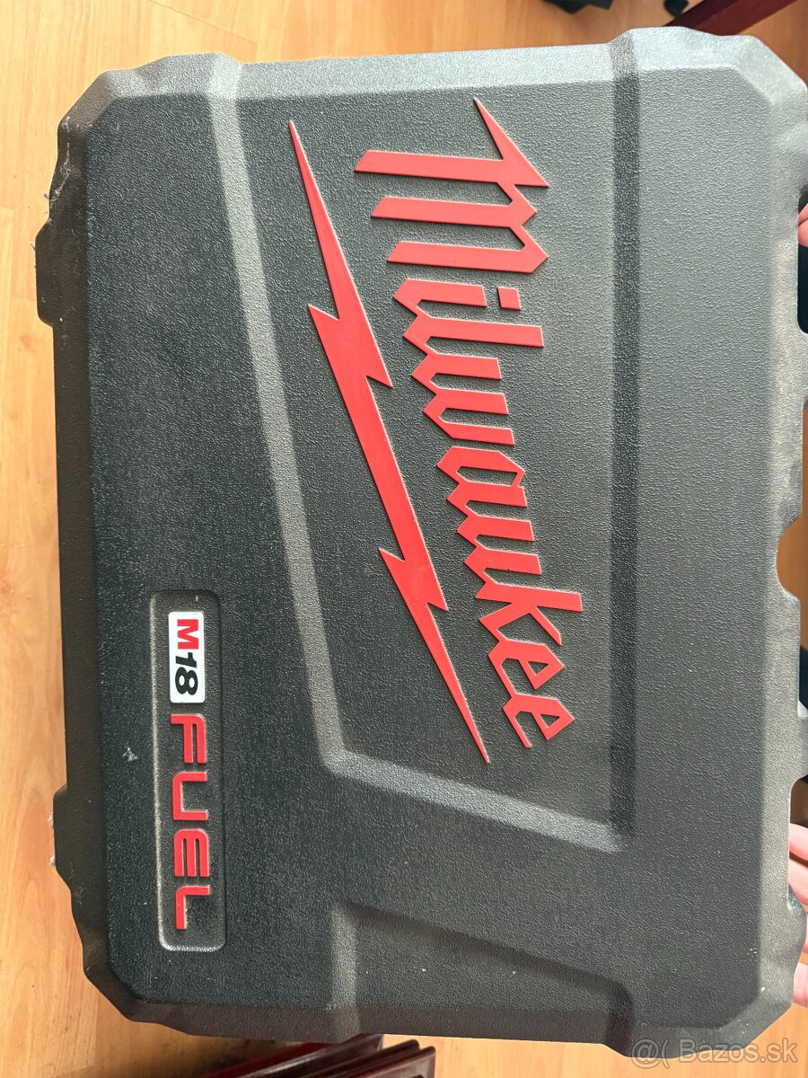 MILWAUKEE Kotučová píla M18 FUEL - 4