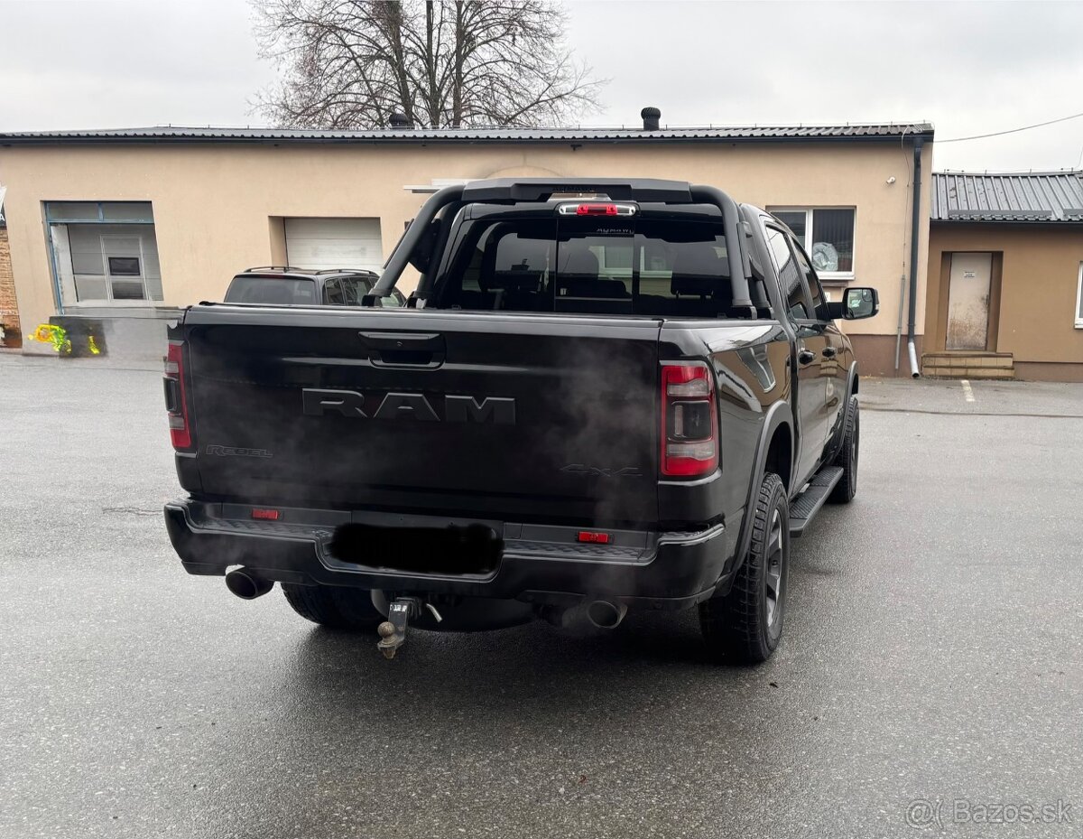 Dodge Ram 1500 REBEL - 4