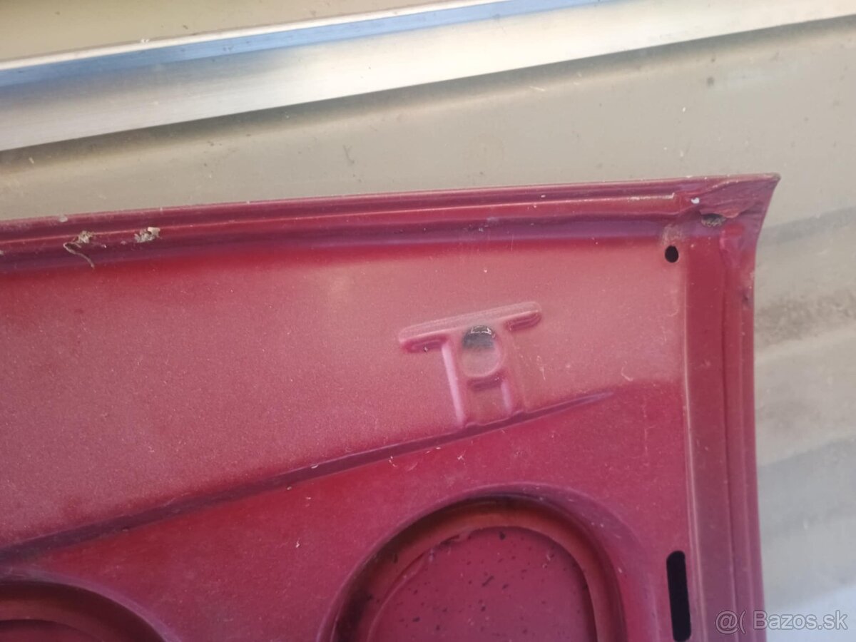 Predám prednú kapotu škoda favorit - 4