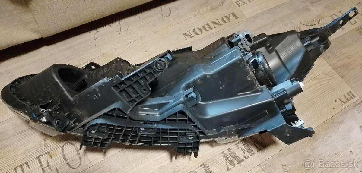 Predám svetlomety Nissan e-NV200 - 4