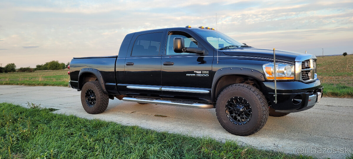 Dodge RAM 2500 MegaCab - 4