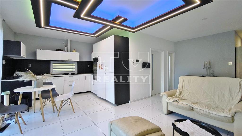 Pozemok pod lesom 1427 m2 - unikátny 4-izbový mobilný... - 4