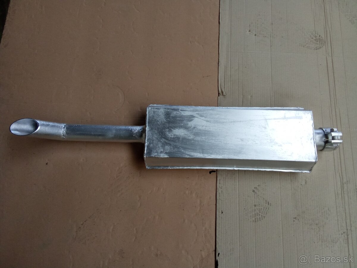 Belarus MTZ výfuk - 4