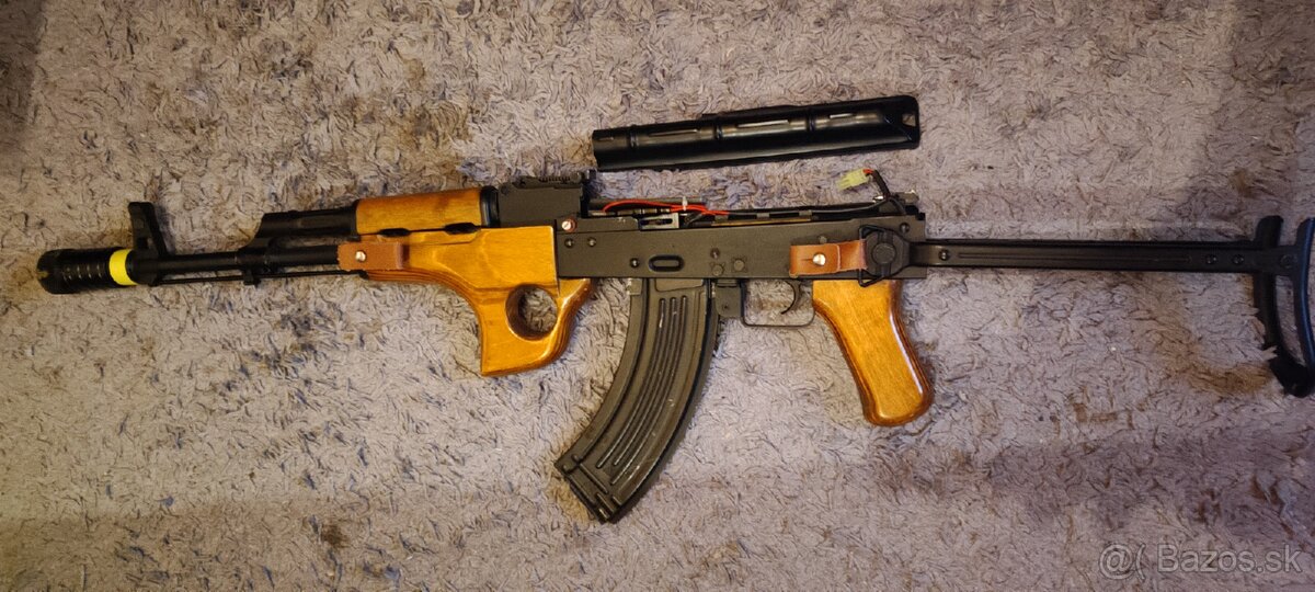 AKMSU, drevo, oceľ, Cyma Standard, CM.048SU - 4