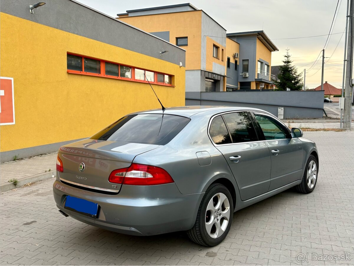 ŠKODA SUPERB 2.0TDi - 4